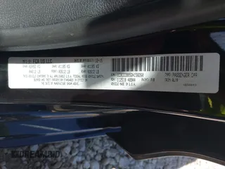2016 Chrysler 200 S with VIN 1C3CCCBB5GN158260, listed as a IAAI auction lot 41981339 with 105,664 mi miles. Bid and sale history available at carsss.com. Image 9.
