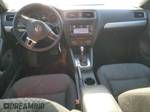 2013 Volkswagen Jetta Comfortline with VIN 3VWDL7AJ1DM423856, listed as a Copart auction lot 48289795 with 240,599 mi miles and Salvage title. Bid and sale history available at DreamBid. Image 8.