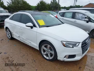2019 Audi A3 Premium z VIN WAUAUGFF6K1010085, wystawiony jako IAAI lot #42245273 z przebiegiem 68 231 mil mil oraz . Historia ofert i sprzedaży dostępna na DreamBid. Obrazek 1.