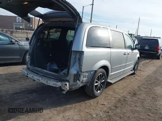 2017 Dodge Grand Caravan GT with VIN 2C4RDGEG2HR632395, listed as a IAAI auction lot 41817521 with 119,305 mi miles and . Bid and sale history available at DreamBid. Image 4.