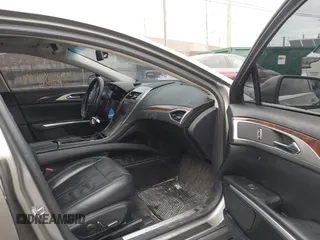 2015 Lincoln MKZ Hybrid with VIN 3LN6L2LUXFR625229, listed as a IAAI auction lot 41723225 with 107,171 mi miles. Bid and sale history available at carsss.com. Image 5.