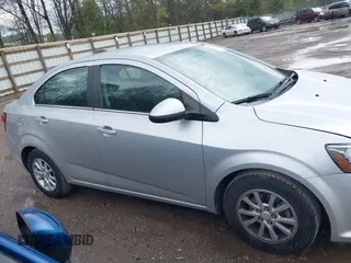 2018 Chevrolet Sonic LT with VIN 1G1JD5SH2J4103402, listed as a IAAI auction lot 41997793 with 125,347 mi miles and . Bid and sale history available at DreamBid. Image 13.