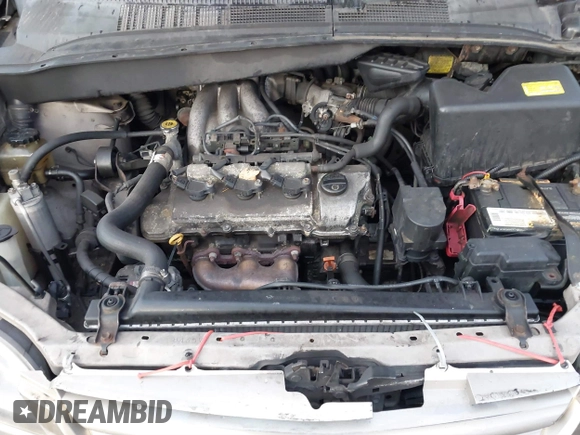 2002 Toyota Sienna LE with VIN 4T3ZF13C92U444185, listed as a IAAI auction lot 39003187 with 999,999 mi miles. Bid and sale history available at carsss.com. Image 10.
