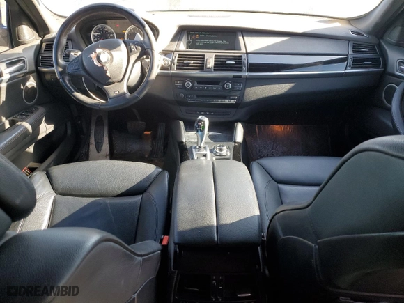2013 BMW X6 M with VIN 5YMGZ0C59DLL29979, listed as a Copart auction lot 84114424 with 63,805 mi miles and Salvage Title. Bid and sale history available at carsss.com. Image 8.