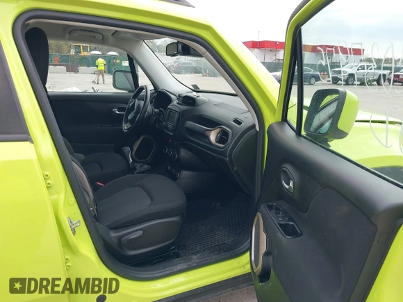 2017 Jeep Renegade Latitude with VIN ZACCJBBB1HPF11677, listed as a IAAI auction lot 42037975 with 58,527 mi miles. Bid and sale history available at carsss.com. Image 5.