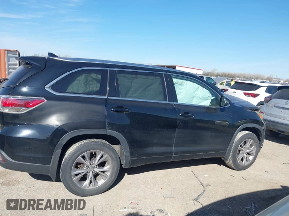 2014 Toyota Highlander XLE z VIN 5TDJKRFH9ES039366, wystawiony jako IAAI lot #41779728 z przebiegiem 156 933 mil mil oraz . Historia ofert i sprzedaży dostępna na DreamBid. Obrazek 12.