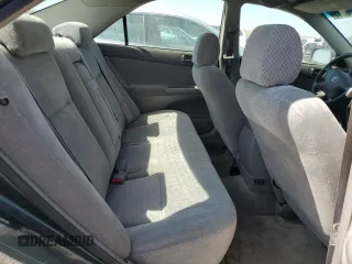 2002 Toyota Camry LE z VIN JTDBE32K120068644, wystawiony jako Copart lot #61168915 z przebiegiem 210 149 mil mil oraz Czysty tytuł • Clean title. Historia ofert i sprzedaży dostępna na DreamBid. Obrazek 10.