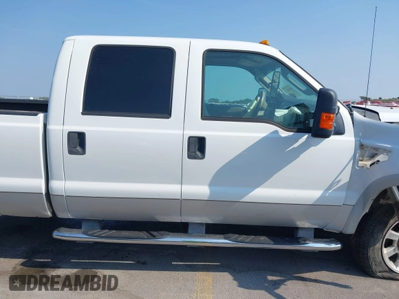 2008 Ford F-250 XL with VIN 1FTSW21R68EE10400, listed as a IAAI auction lot 40030423 with 160,032 mi miles. Bid and sale history available at carsss.com. Image 13.