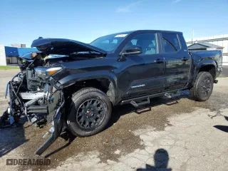 2024 Toyota Tacoma 4WD SR5 with VIN 3TMLB5JN8RM070113, listed as a Copart auction lot 53936395 with 10,334 mi miles and Clean Title. Bid and sale history available at carsss.com. Image 1.