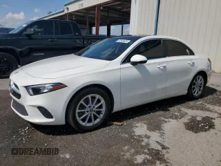 2019 Mercedes-Benz A 220 z VIN WDD3G4EB4KW021465, wystawiony jako Copart lot #57849625 z przebiegiem 88 686 mil mil oraz Szkoda całkowita • Salvage title. Historia ofert i sprzedaży dostępna na DreamBid. Obrazek 1.
