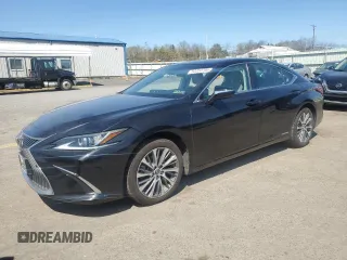 2021 Lexus ES 300h z VIN 58ADA1C12MU009178, wystawiony jako Copart lot #53352705 z przebiegiem 46 999 mil mil oraz Szkoda całkowita • Salvage title. Historia ofert i sprzedaży dostępna na DreamBid. Obrazek 1.
