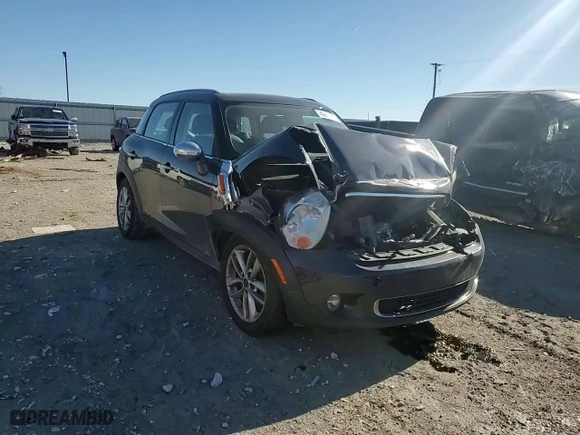 2011 MINI Cooper Countryman with VIN WMWZB3C53BWM00139, listed as a Copart auction lot 42623315 with 150,439 mi miles and Salvage Title. Bid and sale history available at carsss.com. Image 10.