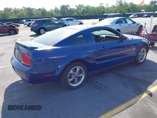 2006 Ford Mustang Standard with VIN 1ZVFT80N565167331, listed as a IAAI auction lot 42162547 with 113,035 mi miles. Bid and sale history available at carsss.com. Image 4.