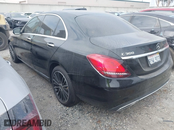 2020 Mercedes-Benz C 300 z VIN W1KWF8DB5LR592259, wystawiony jako IAAI lot #42320848 z przebiegiem 63 795 mil mil oraz . Historia ofert i sprzedaży dostępna na DreamBid. Obrazek 3.