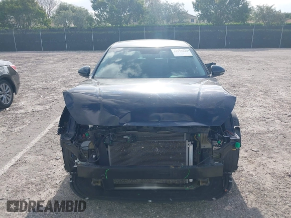 2018 Kia Cadenza Premium with VIN KNALB4J18J5120345, listed as a IAAI auction lot 42079048 with 46,371 mi miles. Bid and sale history available at carsss.com. Image 13.