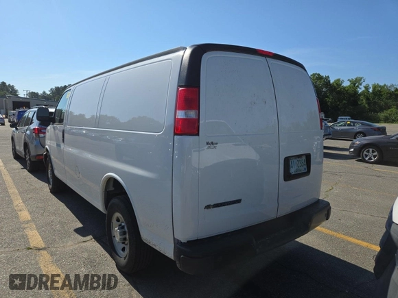 2022 Chevrolet Express Cargo with VIN 1GCWGAFPXN1225074, listed as a IAAI auction lot 42666702 with 101,508 mi miles and . Bid and sale history available at DreamBid. Image 22.