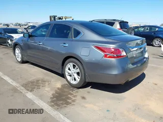2015 Nissan Altima SV with VIN 1N4AL3AP5FC576818, listed as a IAAI auction lot 42129973 with 128,969 mi miles and . Bid and sale history available at carsss.com. Image 3.