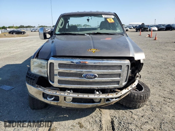 2007 Ford F-250 XL z VIN 1FTSW21P67EB24138, wystawiony jako Copart lot #54596935 z przebiegiem Nie podano mil oraz Szkoda całkowita • Salvage title. Historia ofert i sprzedaży dostępna na DreamBid. Obrazek 5.
