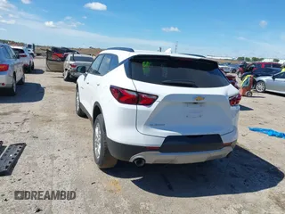 2021 Chevrolet Blazer LT z VIN 3GNKBCRS7MS538791, wystawiony jako IAAI lot #42217259 z przebiegiem 27 367 mil mil oraz . Historia ofert i sprzedaży dostępna na DreamBid. Obrazek 3.