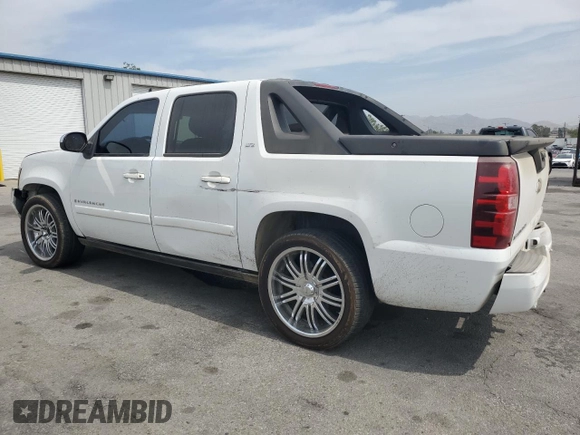 2008 Chevrolet Avalanche LS with VIN 3GNEC12J68G138343, listed as a Copart auction lot 58869475 with 232,289 mi miles and Salvage title. Bid and sale history available at DreamBid. Image 2.