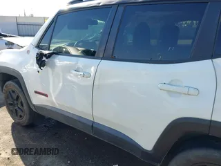 2018 Jeep Renegade Trailhawk with VIN ZACCJBCB7JPH42314, listed as a IAAI auction lot 41436327 with 77,834 mi miles. Bid and sale history available at carsss.com. Image 13.