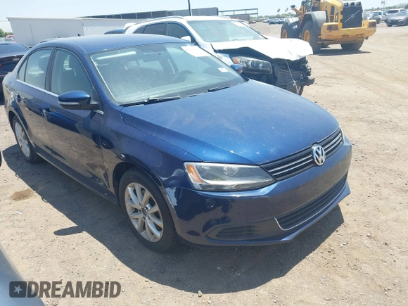 2014 Volkswagen Jetta SE z VIN 3VWD17AJ1EM303577, wystawiony jako IAAI lot #42436160 z przebiegiem 113 086 mil mil oraz . Historia ofert i sprzedaży dostępna na DreamBid. Obrazek 1.