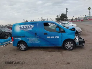 2019 Nissan NV200 S z VIN 3N6CM0KN8KK696187, wystawiony jako IAAI lot #41688850 z przebiegiem 126 602 mil mil oraz . Historia ofert i sprzedaży dostępna na DreamBid. Obrazek 13.
