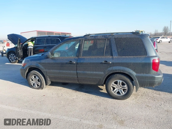 2005 Honda Pilot EX-L with VIN 5FNYF18505B036545, listed as a IAAI auction lot 41633967 with 184,038 mi miles. Bid and sale history available at carsss.com. Image 14.