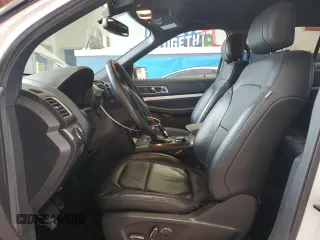 2017 Ford Explorer XLT z VIN 1FM5K8D89HGD10533, wystawiony jako Copart lot #63228615 z przebiegiem 134 917 mil mil oraz Szkoda całkowita • Salvage title. Historia ofert i sprzedaży dostępna na DreamBid. Obrazek 7.