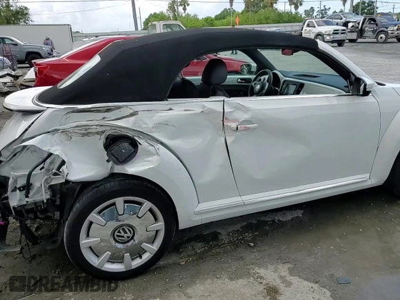 2019 Volkswagen Beetle S with VIN 3VW5DAAT9KM507517, listed as a Copart auction lot 60427665 with 11,178 mi miles and Salvage title. Bid and sale history available at DreamBid. Image 14.