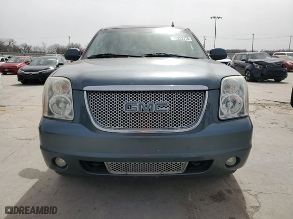 2008 GMC Yukon Denali with VIN 1GKEC63858J185528, listed as a Copart auction lot 48202775 with 295,079 mi miles and Salvage Title. Bid and sale history available at carsss.com. Image 5.