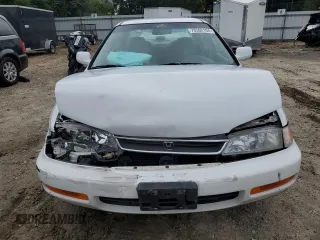 1996 Honda Accord LX with VIN 1HGCD5633TA291660, listed as a Copart auction lot 73562104 with 172,369 mi miles and Clean Title. Bid and sale history available at carsss.com. Image 5.