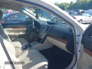 2013 Subaru Outback Limited с VIN 4S4BRBKC2D3234898, выставлен на аукционе IAAI как лот 42398113 с пробегом 204 946 миль миль и . История ставок и продаж доступна на DreamBid. Изображение 5.