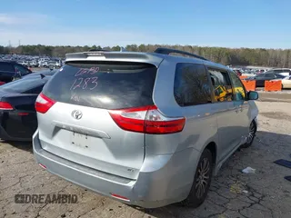 2019 Toyota Sienna XLE Auto Access Seat with VIN 5TDYZ3DC5KS011283, listed as a IAAI auction lot 41569183 with 140,456 mi miles. Bid and sale history available at carsss.com. Image 4.