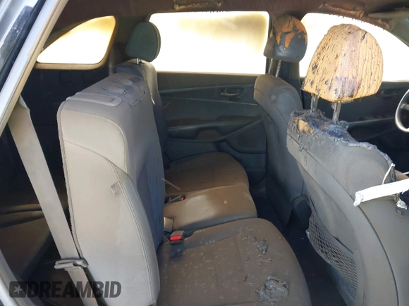 2019 Kia Sorento LX with VIN 5XYPG4A36KG538256, listed as a IAAI auction lot 41601031 with 1 mi miles. Bid and sale history available at carsss.com. Image 8.