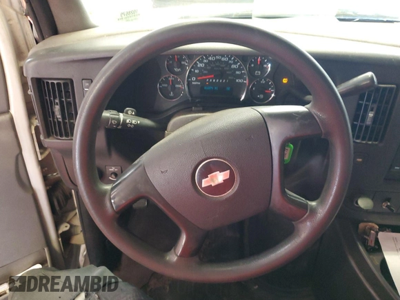 2008 Chevrolet Express Cargo z VIN 1GCFG15X081227437, wystawiony jako IAAI lot #42521022 z przebiegiem 81 379 mil mil oraz . Historia ofert i sprzedaży dostępna na DreamBid. Obrazek 23.