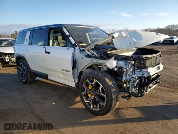 2023 Rivian R1S Launch Edition z VIN 7PDSGABL1PN005988, wystawiony jako Copart lot #42556295 z przebiegiem 19 894 mil mil oraz Szkoda całkowita • Salvage title. Historia ofert i sprzedaży dostępna na DreamBid. Obrazek 4.
