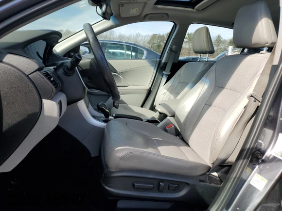 2013 Honda Accord EX-L with VIN 1HGCR2F81DA035112, listed as a Copart auction lot 46530925 with 175,759 mi miles and Salvage Title. Bid and sale history available at DreamBid. Image 7.