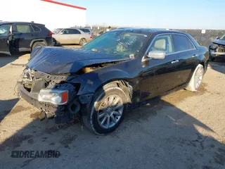 2011 Chrysler 300 Limited with VIN 2C3CA5CG2BH598580, listed as a IAAI auction lot 41330840 with 185,821 mi miles. Bid and sale history available at carsss.com. Image 17.