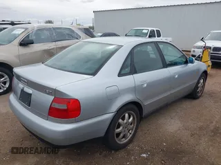 1998 Audi A4 с VIN WAUCB28D6WA189098, выставлен на аукционе IAAI как лот 41794487 с пробегом 145 089 миль миль и . История ставок и продаж доступна на DreamBid. Изображение 4.