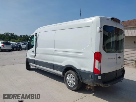 2019 Ford Transit with VIN 1FTYR2CM6KKB07483, listed as a IAAI auction lot 40104500 with Not Provided miles. Bid and sale history available at carsss.com. Image 3.