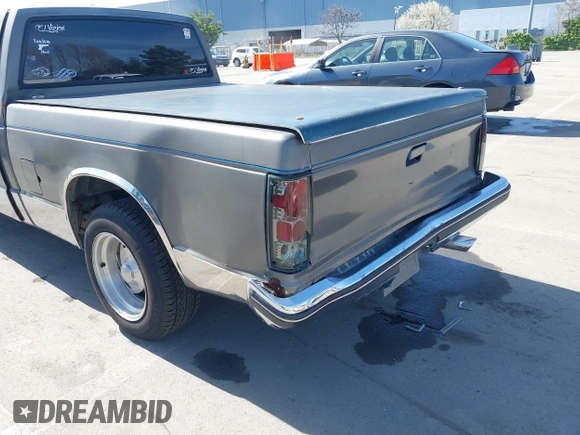 1987 GMC Sonoma with VIN 1GTBS14E2H8501760, listed as a IAAI auction lot 41852033 with 175,529 mi miles and . Bid and sale history available at DreamBid. Image 6.