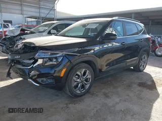2024 Kia Seltos S z VIN KNDEU2AA7R7502828, wystawiony jako IAAI lot #41802523 z przebiegiem 25 962 mil mil oraz . Historia ofert i sprzedaży dostępna na DreamBid. Obrazek 2.