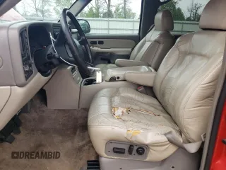 2001 Chevrolet Suburban LT z VIN 1GNFK16T61J299945, wystawiony jako Copart lot #52941745 z przebiegiem 274 736 mil mil oraz Czysty tytuł • Clean title. Historia ofert i sprzedaży dostępna na DreamBid. Obrazek 7.