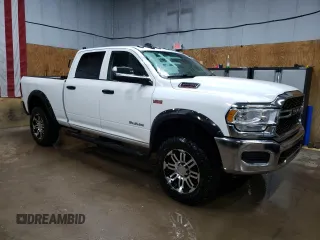 2019 Ram 2500 Tradesman z VIN 3C6UR5CJ2KG593276, wystawiony jako Copart lot #54655995 z przebiegiem 124 069 mil mil oraz Czysty tytuł • Clean title. Historia ofert i sprzedaży dostępna na DreamBid. Obrazek 4.