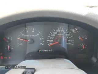 2006 Ford F-150 STX с VIN 1FTRX12W36NB44910, выставлен на аукционе Copart как лот 65961755 с пробегом 165 586 миль миль и Чистый • Clean title. История ставок и продаж доступна на DreamBid. Изображение 9.