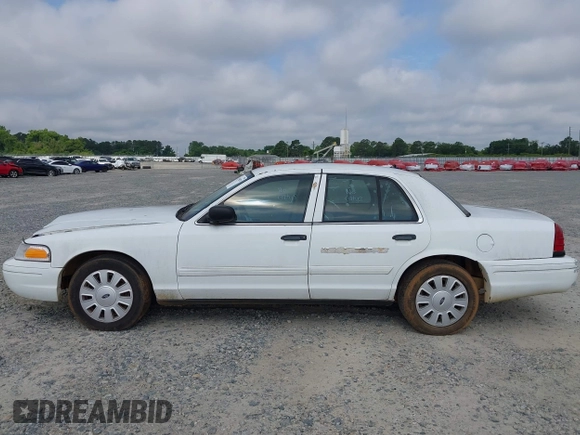 2009 Ford Police Interceptor with VIN 2FAHP71V39X112524, listed as a IAAI auction lot 42358570 with Not provided miles and . Bid and sale history available at DreamBid. Image 14.