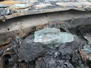 1997 Pontiac Firebird Trans Am z VIN 2G2FV32P4V2210845, wystawiony jako Copart lot #53998015 z przebiegiem Nie podano mil oraz Szkoda całkowita • Salvage title. Historia ofert i sprzedaży dostępna na DreamBid. Obrazek 9.