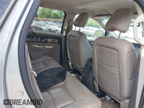 2007 Lincoln MKX with VIN 2LMDU68C77BJ15873, listed as a IAAI auction lot 42321790 with 293,869 mi miles and . Bid and sale history available at DreamBid. Image 8.