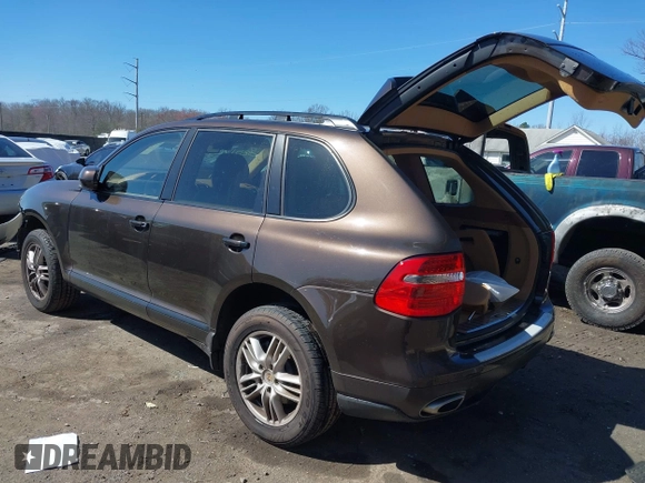 2010 Porsche Cayenne z VIN WP1AA2AP0ALA02855, wystawiony jako IAAI lot #38917556 z przebiegiem 86 881 mil mil oraz . Historia ofert i sprzedaży dostępna na DreamBid. Obrazek 3.